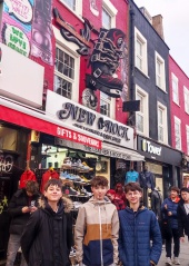 560B1A03-F348-4D46-A176-2CCD27BA1D71 560B1A03-F348-4D46-A176-2CCD27BA1D71